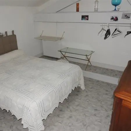House Grande Proche Du Marche De Hébergement de vacances